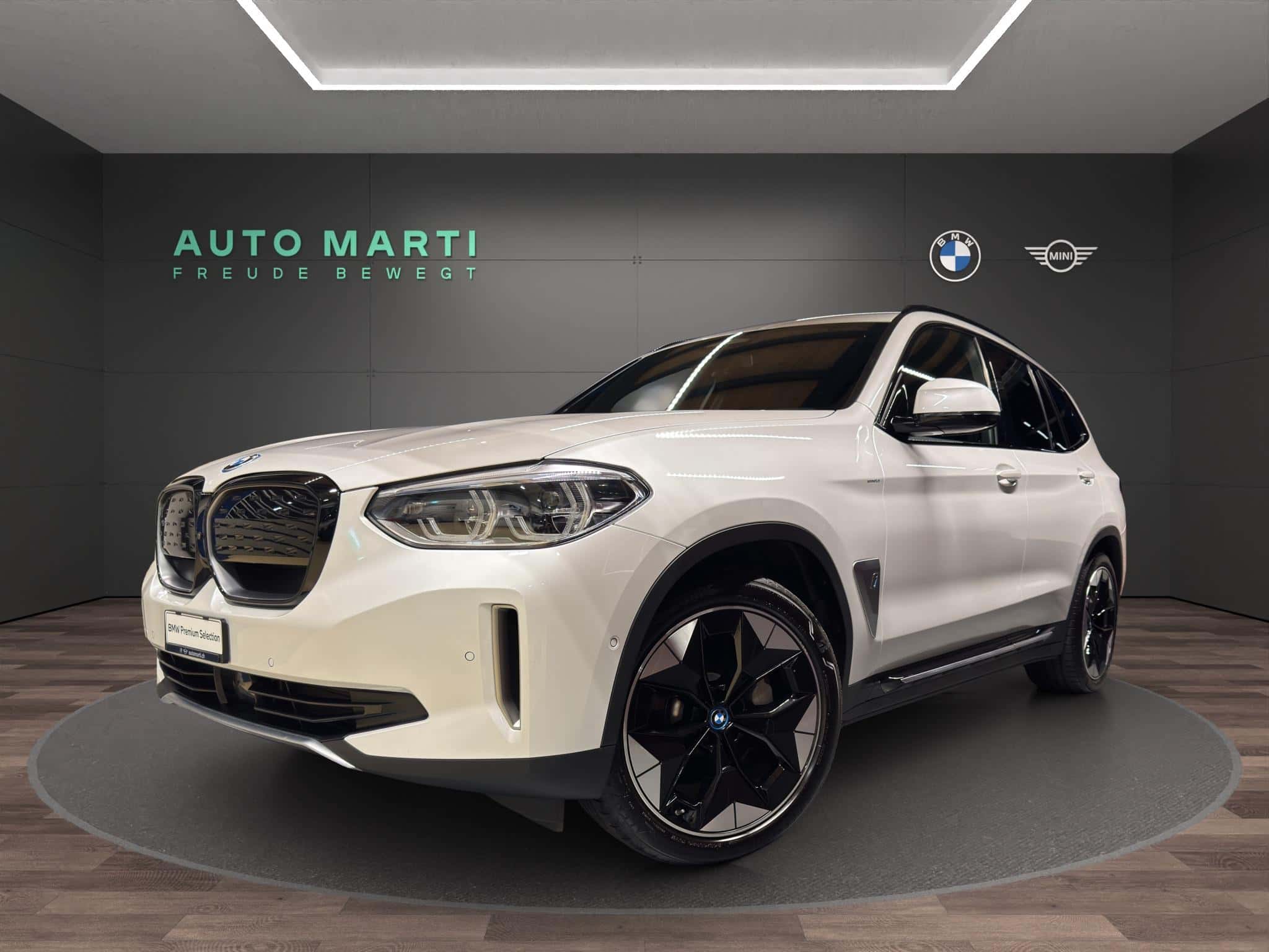 BMW iX3